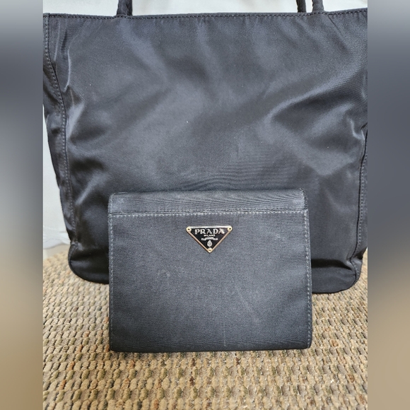 PRADA Logo Plate Black Nylon Leather Trifold Wallet/6X1273 - Picture 12 of 14